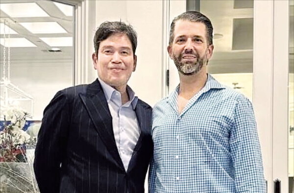 정용진 신세계그룹 회장(왼쪽)과 도널드 트럼프 미국 대통령의 장남 도널드 트럼프 주니어. 사진=정용진SNS캡처