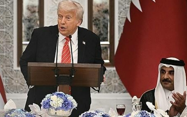 카타르 방문 중 국빈 만찬장서 발언하는 트럼프 미 대통령. 사진=연합뉴스