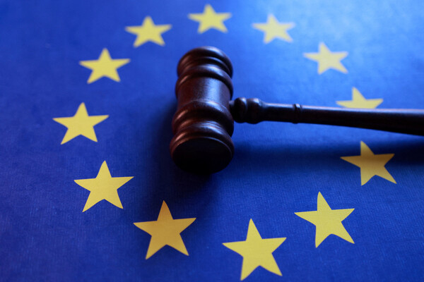 EU가 자국 경쟁력을 강화하고 탄소 누출 등 환경 보호에 대응하기 위해 탄소국경조정제도(CBAM)를 내년 1월 본격 시행한다. 사진=연합뉴스