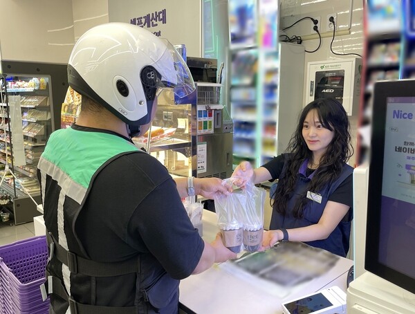 CU는 22일부터 ‘겟(get) 커피 배달 서비스’를 본격 시작한다. 사진=BGF리테일