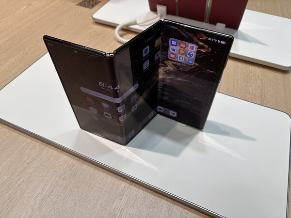 화웨이 메이트 XT. 사진=연합뉴스