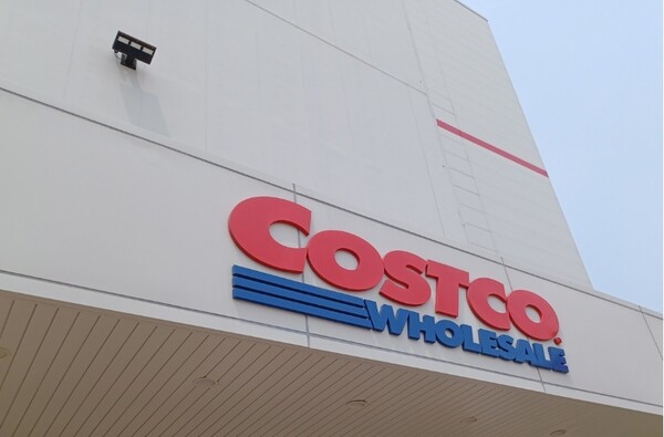 미국계 창고형 대형마트 코스트코코리아가 올해 국내에서 벌어들인 당기순이익보다 더 많은 금액을 미국 본사에 배당한 것으로 나타났다. 사진=연합뉴스