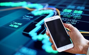 코로나19 치료제·백신개발 관련주, '상승' 레고켐바이오·메디콕스·한국비엔... - 뉴스 썸네일 이미지