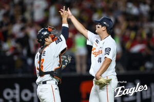 [프로야구] "<b>한화</b> 33년 만에 전반기 1위 질주…LG·롯데 2위 경쟁 치열,...