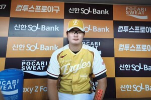 <b>한화 김서현</b>, <b>올스타</b> 신기록 178만표로 '국민 마무리'로 우뚝