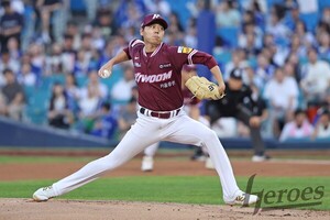 <b>키움</b>, 대구 9연패 끝내고 <b>삼성</b>에 4-3 <b>역전승</b>