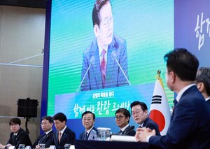 <b>이재명</b> 대통령 "<b>강원도</b> 접경지역 <b>특별</b> 희생에 <b>특별</b>한 <b>보상 약속</b>"