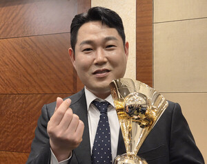 <b>양의지</b>, 생애 10번째 <b>골든글러브</b> 눈앞…최형우·송성문도 <b>수상</b> 유력